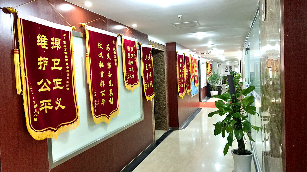 因為一個疏忽的騎縫章，500萬合同變成廢紙！